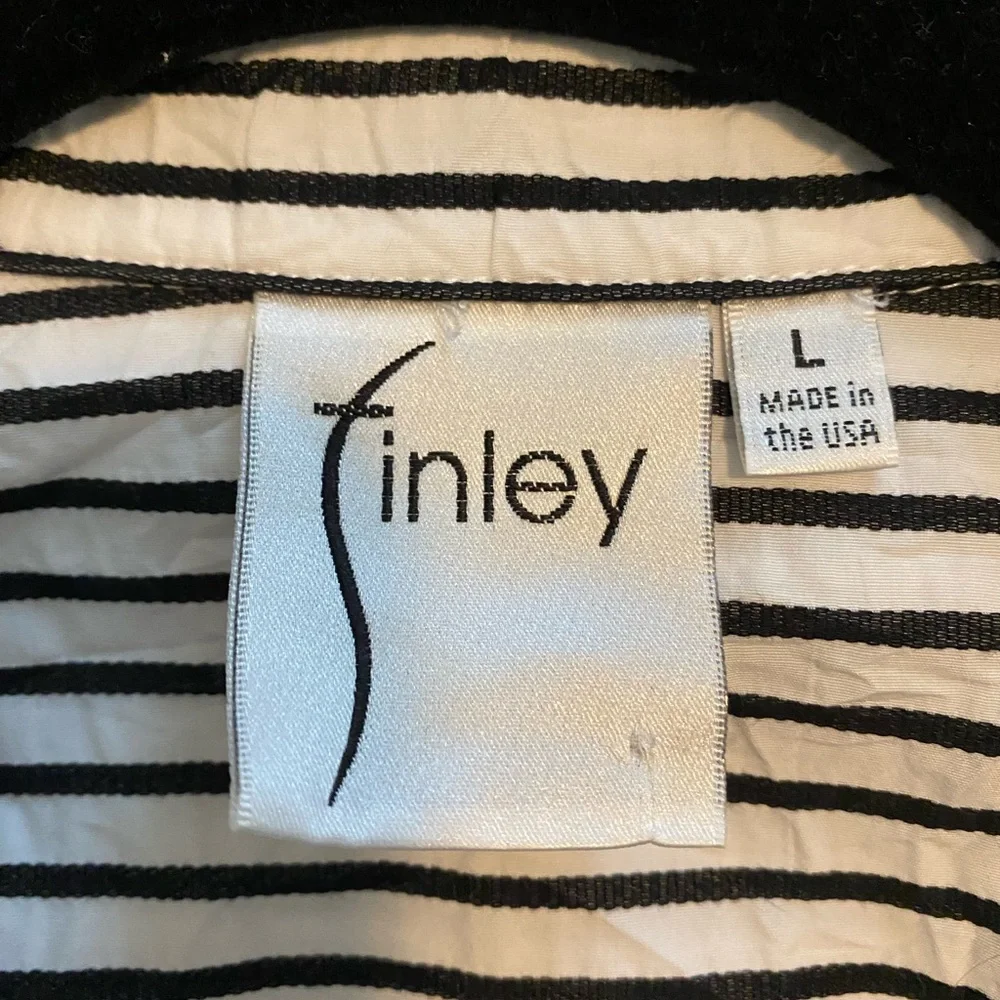 Finley blouse, black & white stripe crinkled fabric, excellent condition. - Picture 3 of 4